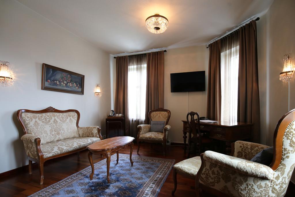 Boutique Hotel Yoepuu Jyväskylä Esterno foto